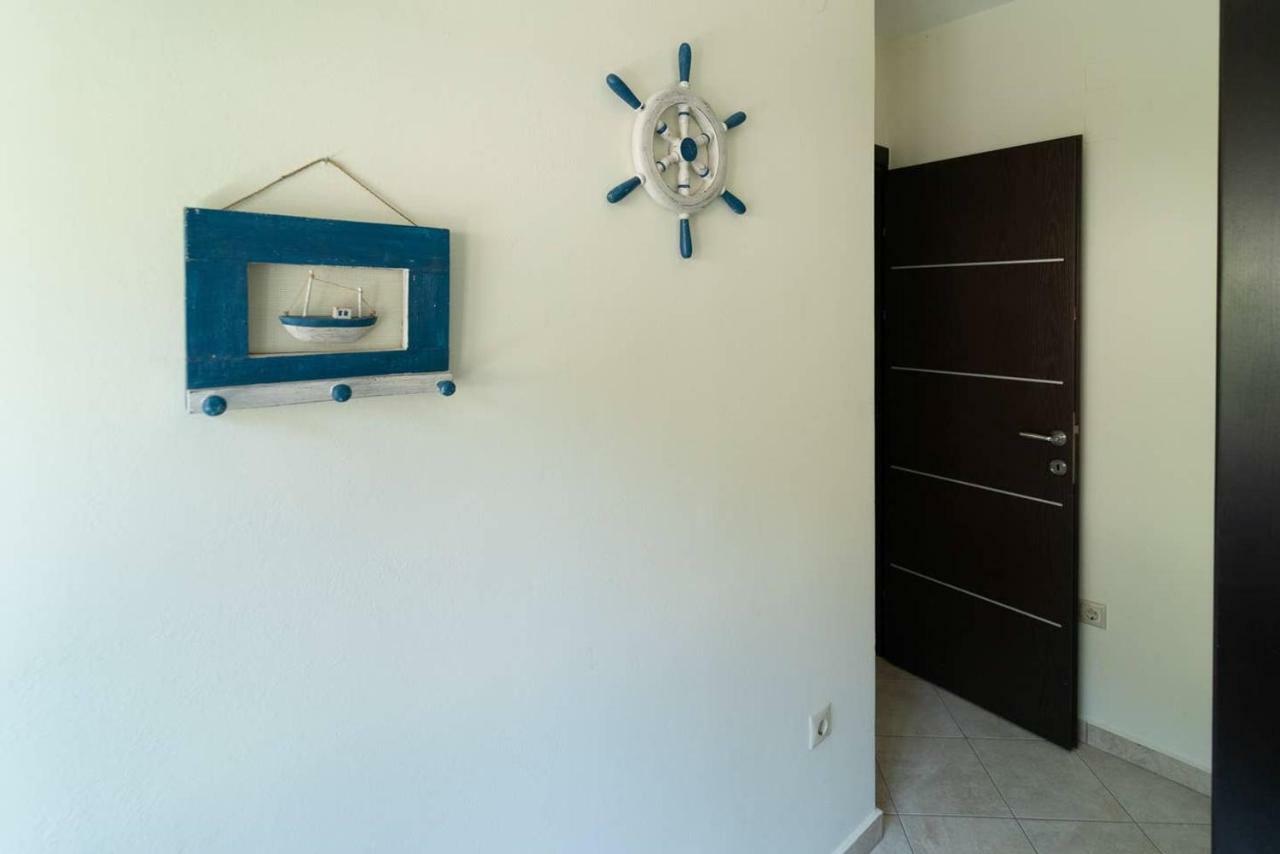 Seaview Flat Steps To The Beach Karavostasi  Exterior foto